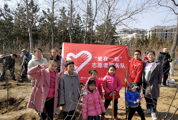 當(dāng)雷鋒月和植樹節(jié)相遇——相約春天，播種綠色，志愿精神薪火傳
